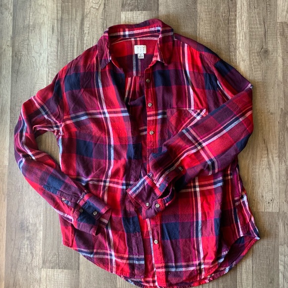 andeawy Tops - Andeawy red flannel shirt